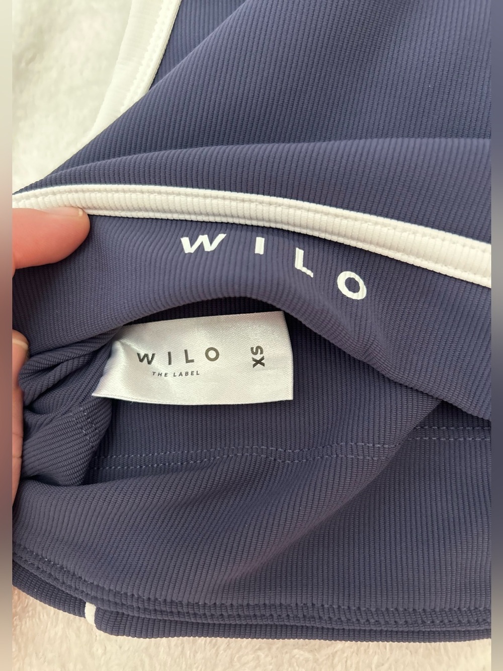 Wilo The Label size XS Navy and White High-Neck Ribbed Sports Bra - Picture 3 of 6